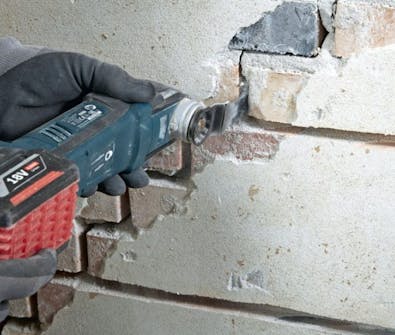 Sättningar i hus: Ta även bort fogbruket från de lodräta stötfogarna Sättningar i hus: Ta även bort fogbruket från de lodräta stötfogarna